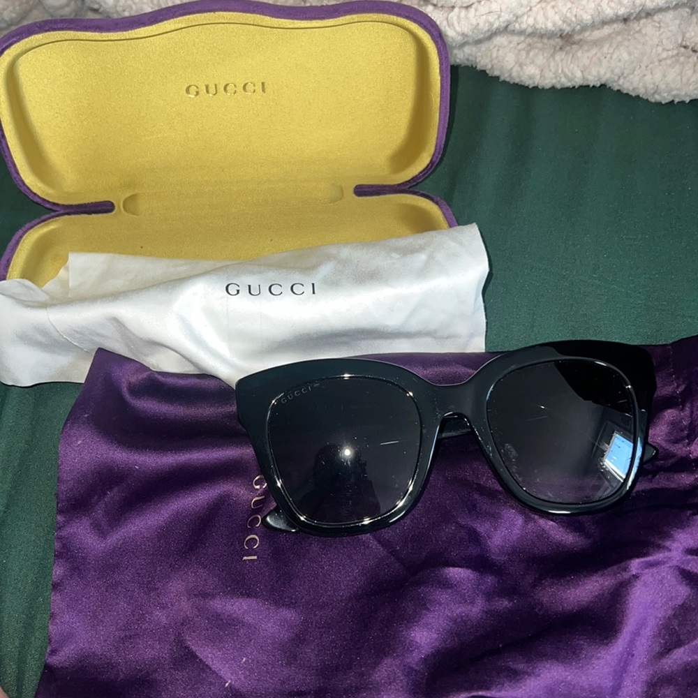 Gucci Glossy Black Oversized Cat Eye Sunglasses